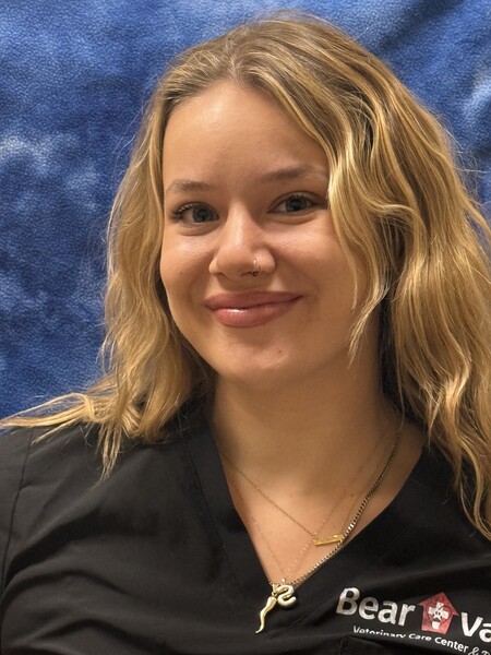 Sarah C. – Veterinary Assistant